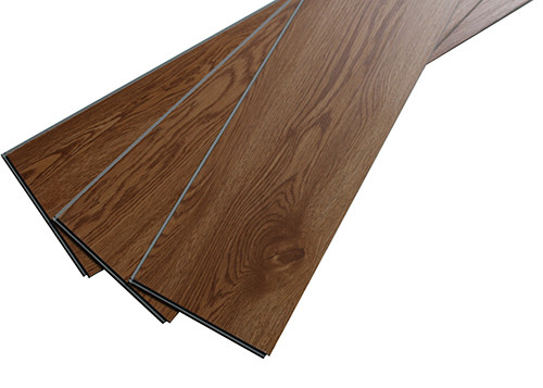 Leichter Luxusvinylblatt-Bodenbelag, SPC-Planke, die 1.5mm IXPE Underlayment ausbreitet